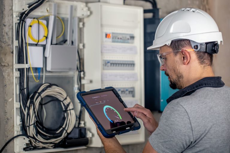 tableau électrique connecté électricien